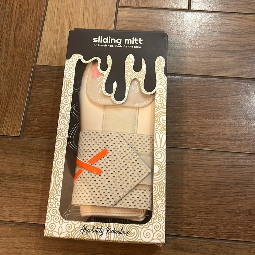 Absolutely Ridiculous sliding mitt